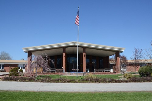 Colonial Manor Of Amana