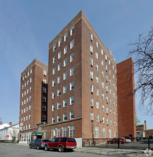 Hudson Pointe Apartments